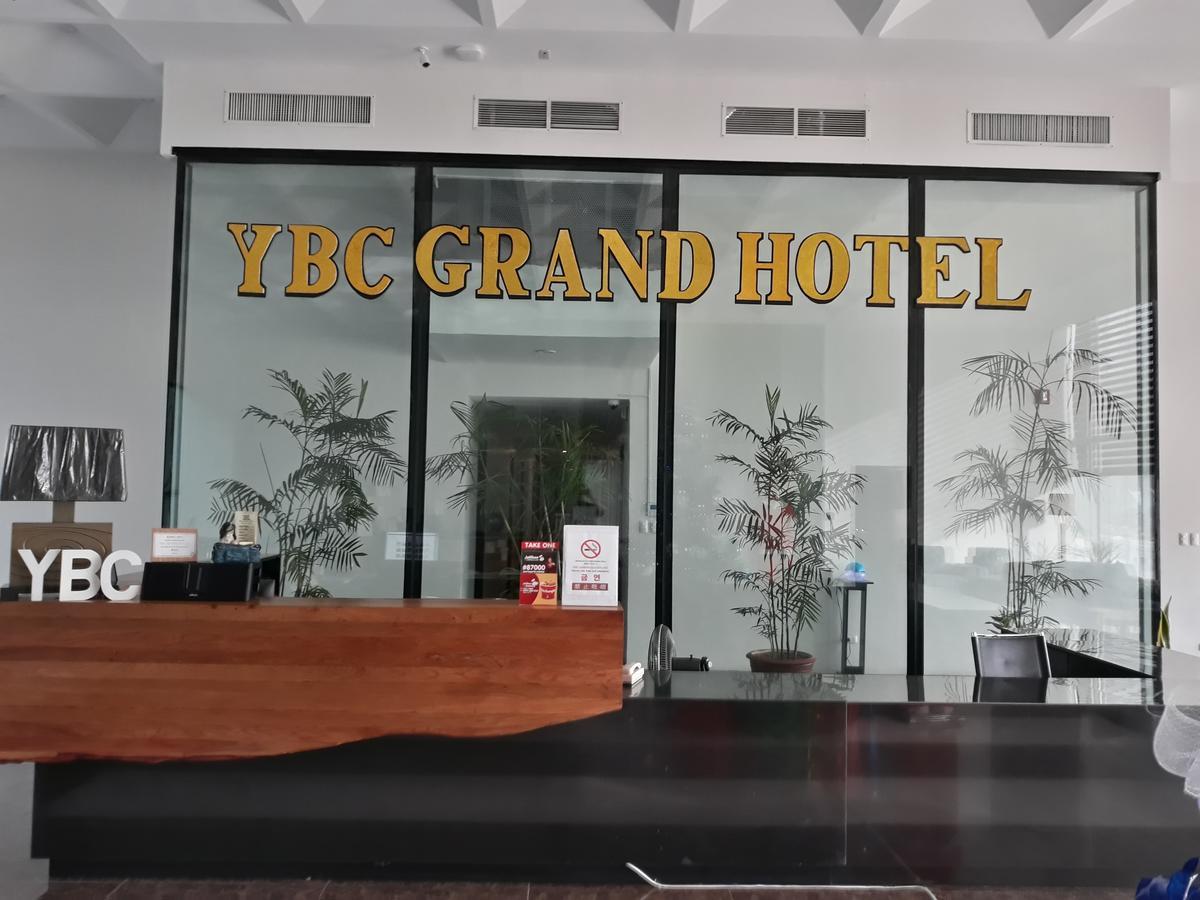 Ybc Grand Hotel Olongapo Buitenkant foto