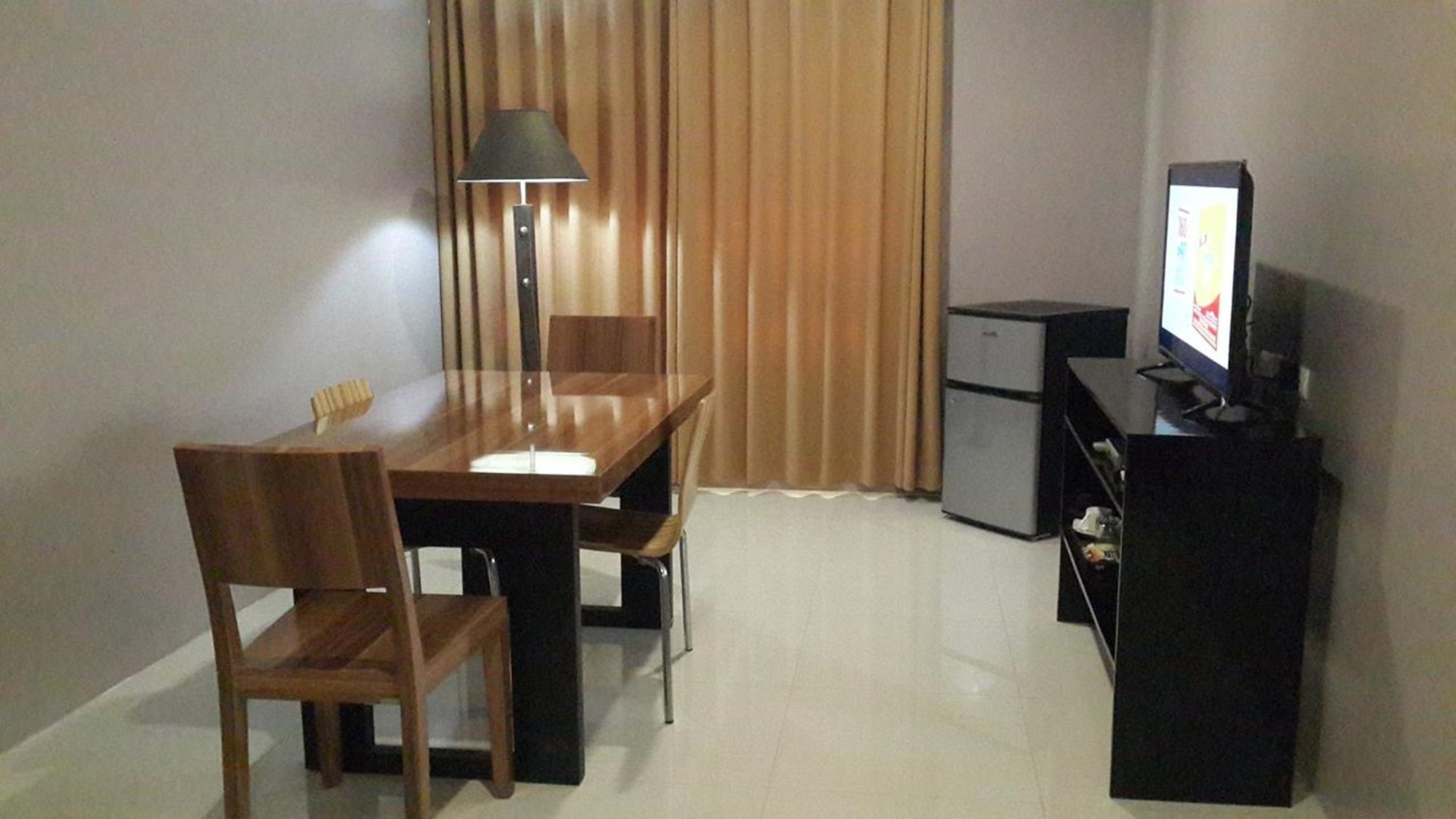 Ybc Grand Hotel Olongapo Buitenkant foto